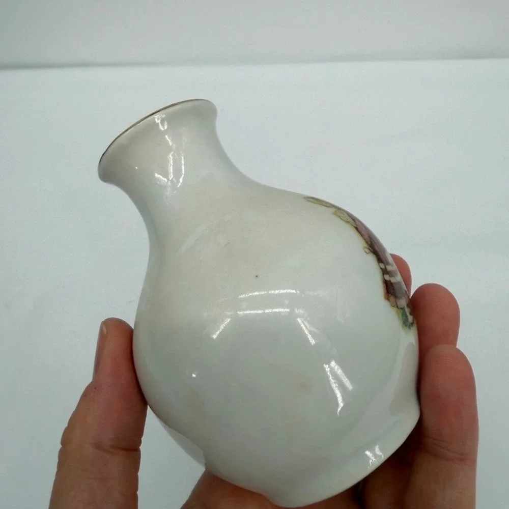 Holly Hobbie Bud Vase Porcelain Gold Trim Vintage Decor Small Retro Kitsch